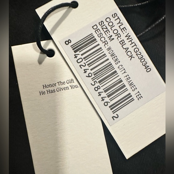 Honor The Gift Women's Black Stretch Graphic Tee Size Medium NWT - Picture 4 of 4